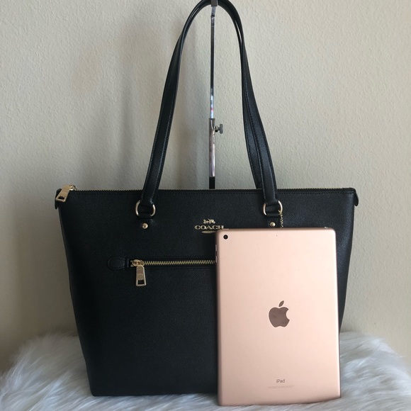 Coach purse and wallet set